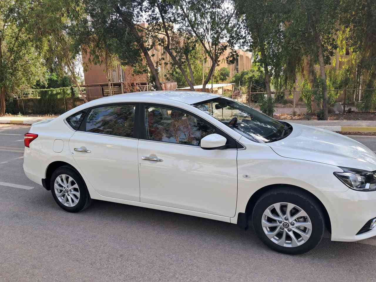 سنترا sv 2025 كفاله عامه 12,000 Km
سعرها 128 قفل 
المواصفات 👇 *********** 
1_ محرك 1600
2_ شاشه جنل درجه اولى وكامرة 
3_ تحكم ستيرن داخل جلد احمر واسود 
4_ تبريد قطعتين
5_ أربعه جام كهرباء
6_ لايت ماطور
7_ ويل كب
8_ بلاجكتور
9_ نظام ايكو
10_ اطفاء ذاتي
11- مانع انزلاق
‏12_ ABS
13_بك لايت لد
14_اربعة دسك
كربلاء فلكة سيد جوده
