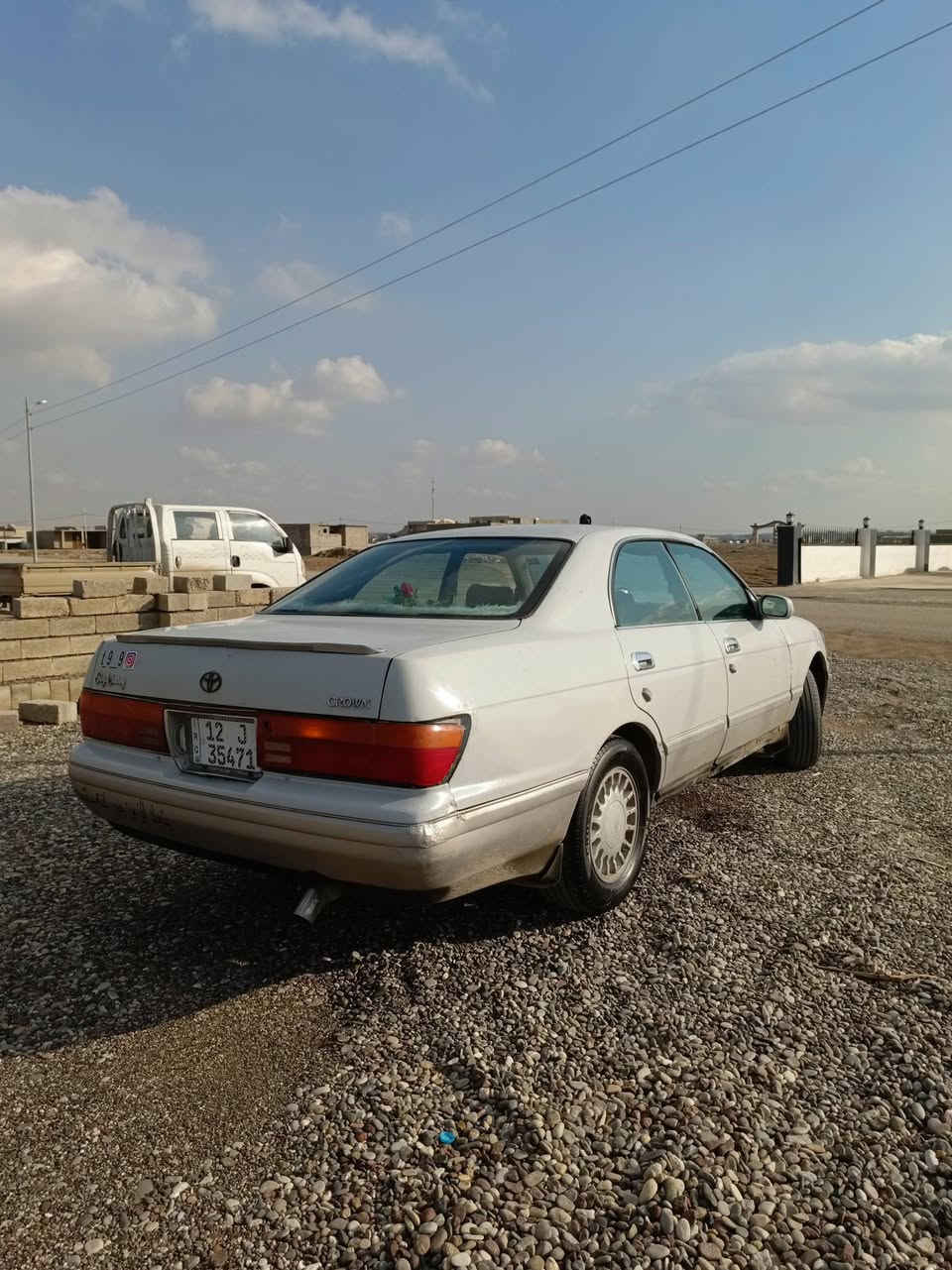 تــڪسـي داخـل وخـارج كـيارة مـوجـود بڪـل وقـت
بـس رمـش ***********
