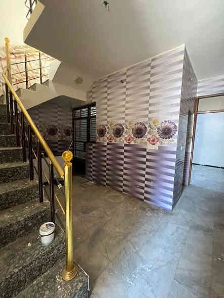 دار مساحة 80 متر على شارع الكويتي 📍

يحتوي على ثلاث غرف وصاله ومطبخ

وخدمات عدد 2 عرض الشارع 20 م ورصيف 3 متر

ايجار الدار مليون و100 الف مع المجال 

للاستفسار 

***********

***********
