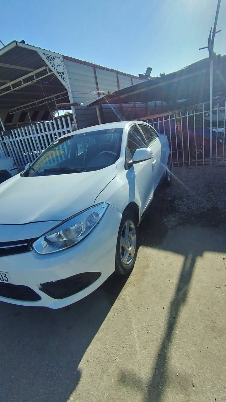 رينو فلاونس موديل 2016 رقم دولي كربلاء بيهة جاملغ وبنيد بدون داخل  سيارة نضيفة كلش كير مكينة حدادية تخم تاير جديد سعر 70  للاستفسار *********** مكان السيارة كربلاء
