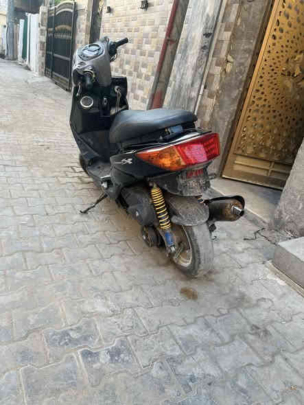 سكنس فحل رياضي مزوده  بيع او مراوس حسب القناعه ‼️( نزلتها حاويه مزوده يعني الدراجه ممفتوحه ) مكينه تزويدها كامل روله وبوشه وبستم وكور tt marc دبلات رياضي صدر امامي رياضي صالنصه رياضي ستاند رياضي  كلجات وقايش رياضي ‼️الدراجه لا تنقيص ولا تبخير ولا نضوح بكل وكت نكره وعله شرط شلعه ومعدل  🌹 واسف عل اطاله   وبي واتساب السعر عل خااص ***********
