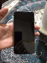 ايفون اكس • ٢٥٦ • ظهر مفطور