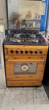 عندي طباخ أخو الجديد نظيف حيل بشرط للبيع في سوق الحريه مقابل مول ماشاء...