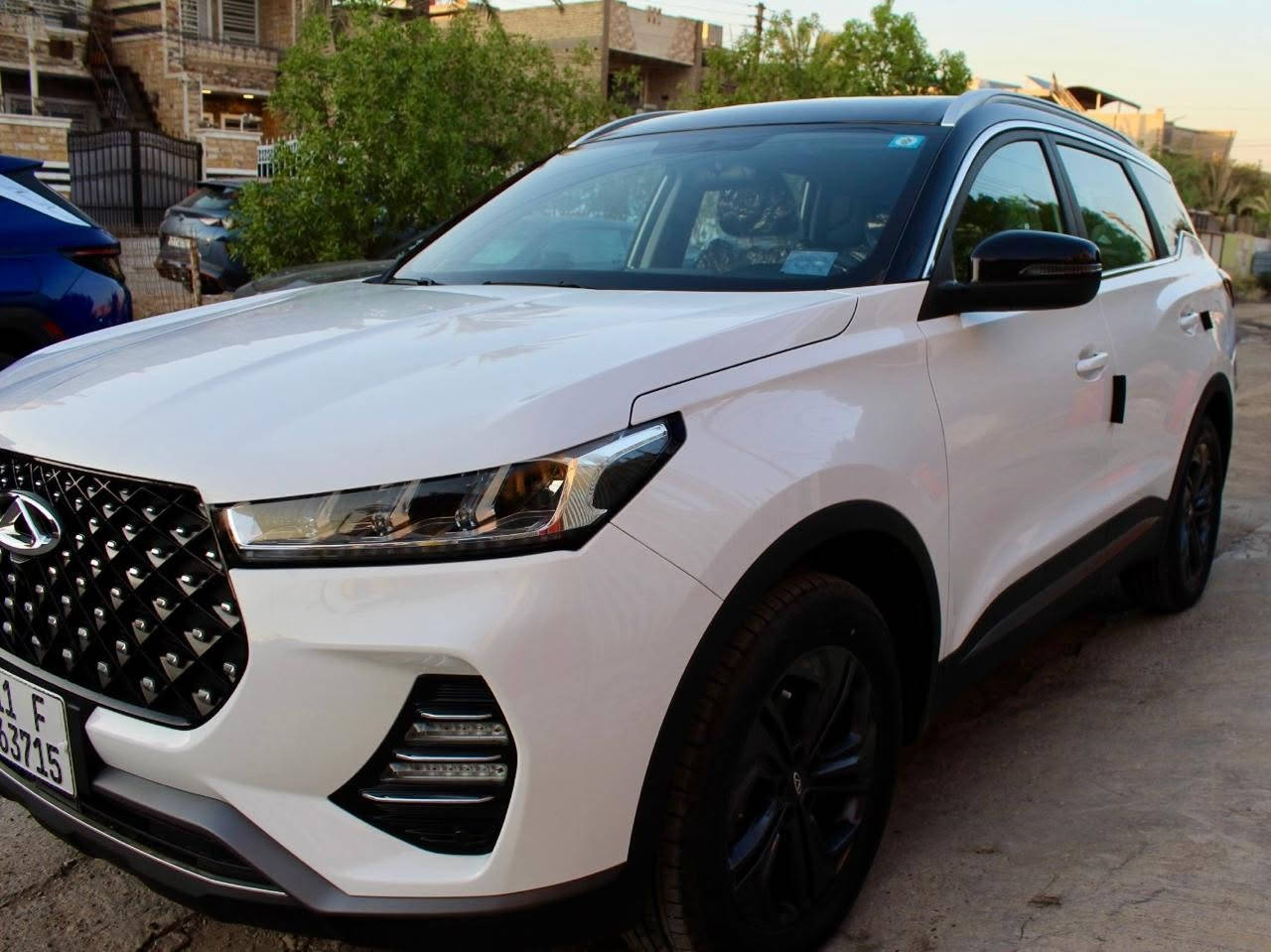 سلام عليكم

Chery Tiggo 7pro

(بنزين جداً اقتصادية )

رقم بغداد بأسمي

موديل 2024

زيرو ممشى الترقيم فقط

ماشية 300 كيلو استلام 2026. مكفوله عام

حجم المحرك 1.5L TURBO،مرتبط بناقل حركة أوتو 7 نمر

مفتاح التشغيل، بصمة ترحيب، تشغيل عن بعد 

حساسات أمامية، حساسات خلفية

لايت زينون + LED، كشافات، بك لايت LED

دخول بصمة ذكي  عدد 2

ويل كب 18، 4 دسك، حساسات ضغط الاطارات

اشارة في المرايا الجانبية

هاند بريك كهرباء

شحن لاسلكي

شاشه عربي تدعم كار بلي

وضعيات ايكو وسبورت

أوتو هولد

تبريد بيانو لمس

دشبول شاشة ديجيتال 

كاميرا دوارة،

مثبت السرعة Cruise، المودات والاوامر الصوتية  Bluetooth 

مخرج منفذ الطاقة

فحص نظام السيارة

انارة داخلية LED محيطية 7 الوان

المقاعد جلد فاخر

 قطعتين تبريد

ثلاجه وسطيه

نظام مانع الانزلاق، نزول المنحدرات

حاملات الأكواب

ضمان لمدة 6 سنوات أو 200,000 كم

عنوان :  بغداد حي الجهاد

السعر:  21800   واحد وعشرين مليون وثمانمائة  وبيها مجال قليل '

موبايل : ***********
