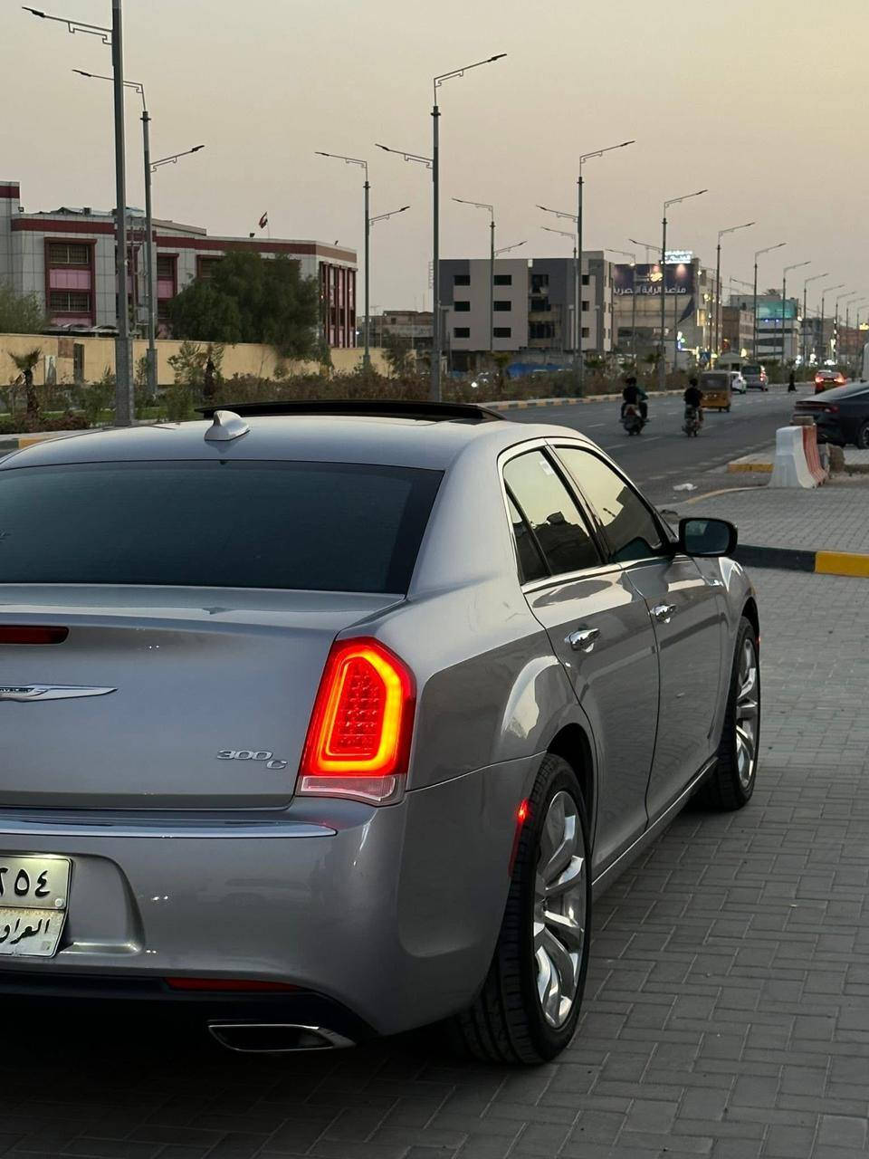 اوباما 2016 كلين تايتل كفالة عامة وارد كندي من الدعامية للدعامية
الي يدور جديد وما ماشيه خط ماشيه 68 الف فقط 
فول مواصفات 1/1 300 C 
كشنات كهربائي ستيىن كهربائي كشنات حار وبارد داخل بيجي 
مرايات قلاب ويه البك 
بردة خلفية 
بنوراما 
يدات كروم 
تشغيل عن بعد 
ويل مكسيكي اصلي تخم تاير جديد 
سيارة جديدة وجاهزة من كلشي 
سيارة كفالة داخل العراق وخارج العراق 
لون مميز صدر الحمام / لايتات زنون لد ثلجي 
ماشيه 68 الف ميل حقيقي 
تو ويل محرك 3600 6 سلندر 
رقم شمالي وكالة او تحويل حاضر 
للاستفسار ***********
المكان البصرة شط العرب
