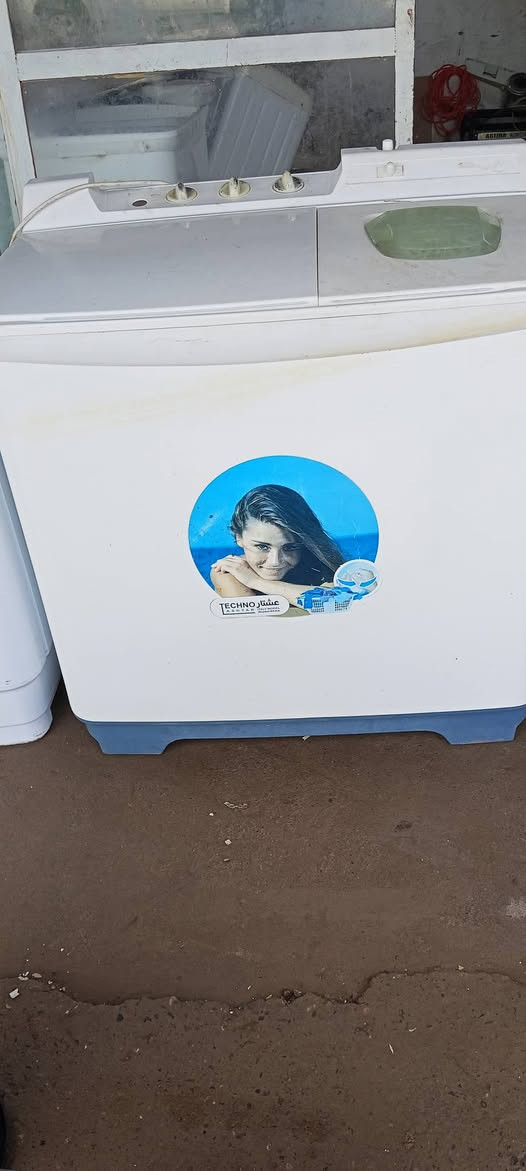 سلام عليكم اخوان عندي محل لتصليح وبيع الغسالات رقم موبايل ***********
