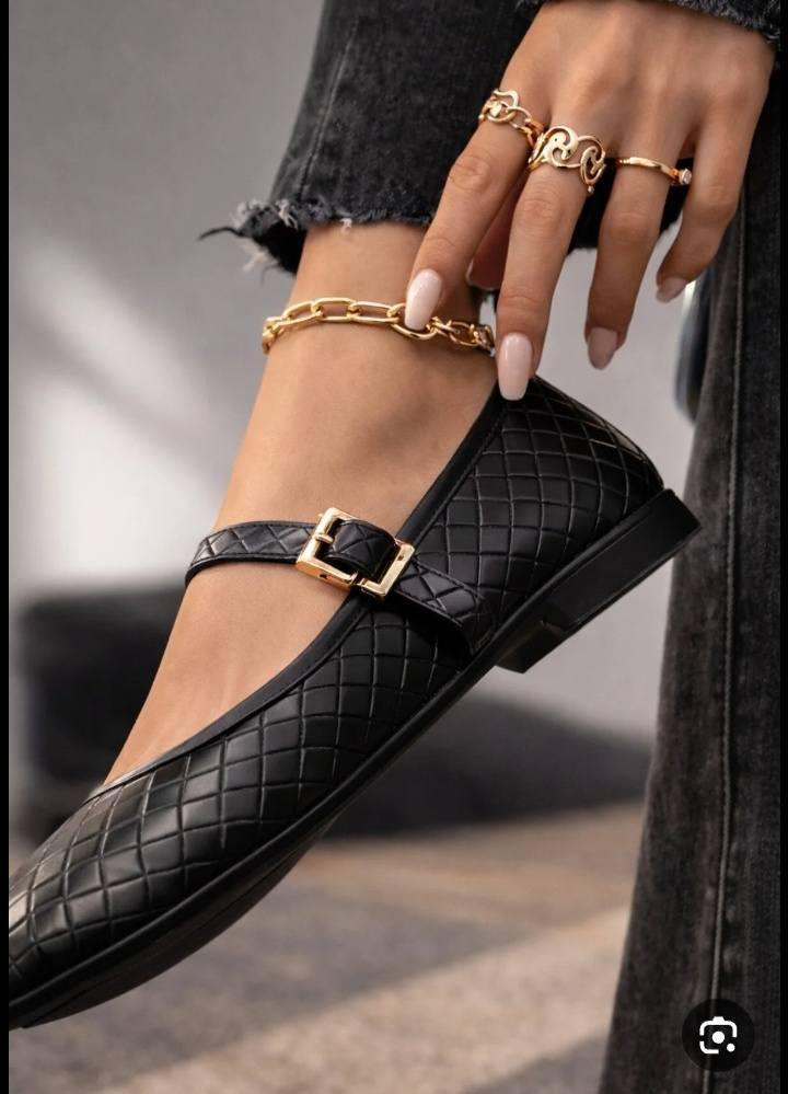 قياس 37/38 
سعره 8


**إذا كنت صاحب هذا الإعلان وتريد حذفه لأي سبب، رجاءا أرسل رسالة إلى الدعم الفني**