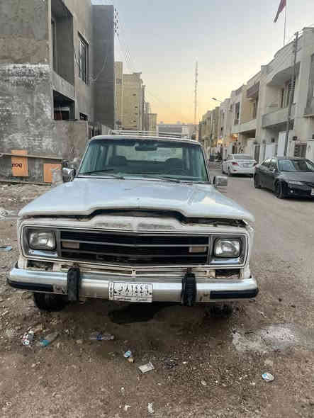 سياره جيب وكنر موديل قديم من النوادر يمكن منها بالعراق بس (٣)سيارات شغاله وكل كمالياتها كامله بس يرادلها صبغ وتعتبر من الانتيكات السعر على الخاص وهذا رقمي ***********
