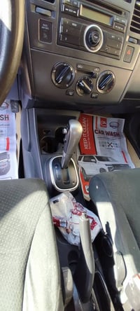 نيسان فيرسا • ٢٠١٢ • ضربة بأمريكا