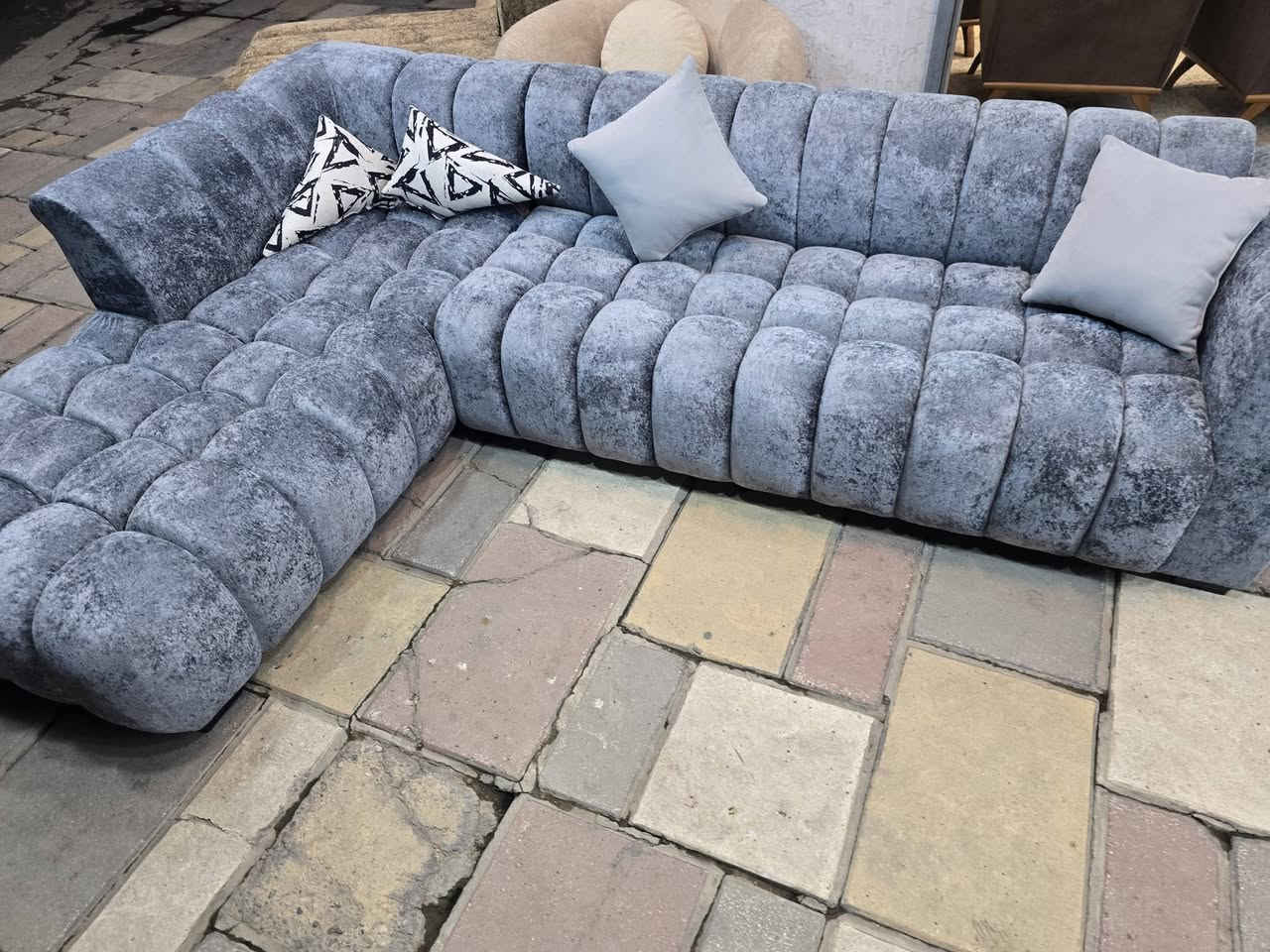 موديل الببلز تركي استيراد فقط ب 700 الف *********** وتساب فقط
