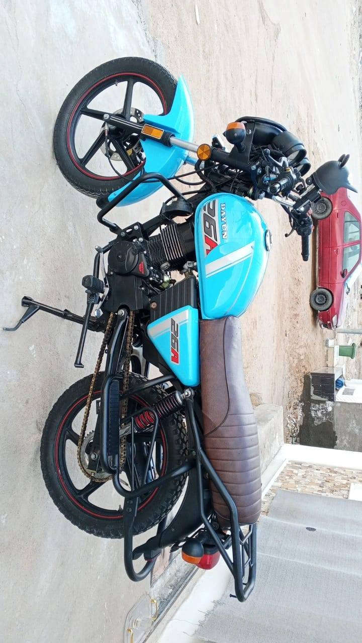 السلام عليكم دايوان نفخ للبيع موديل 2023 مرقم كربلاء محرك 150الدراجه  كفاله عامه
السعر2300وبيها مجال
رقم:***********
