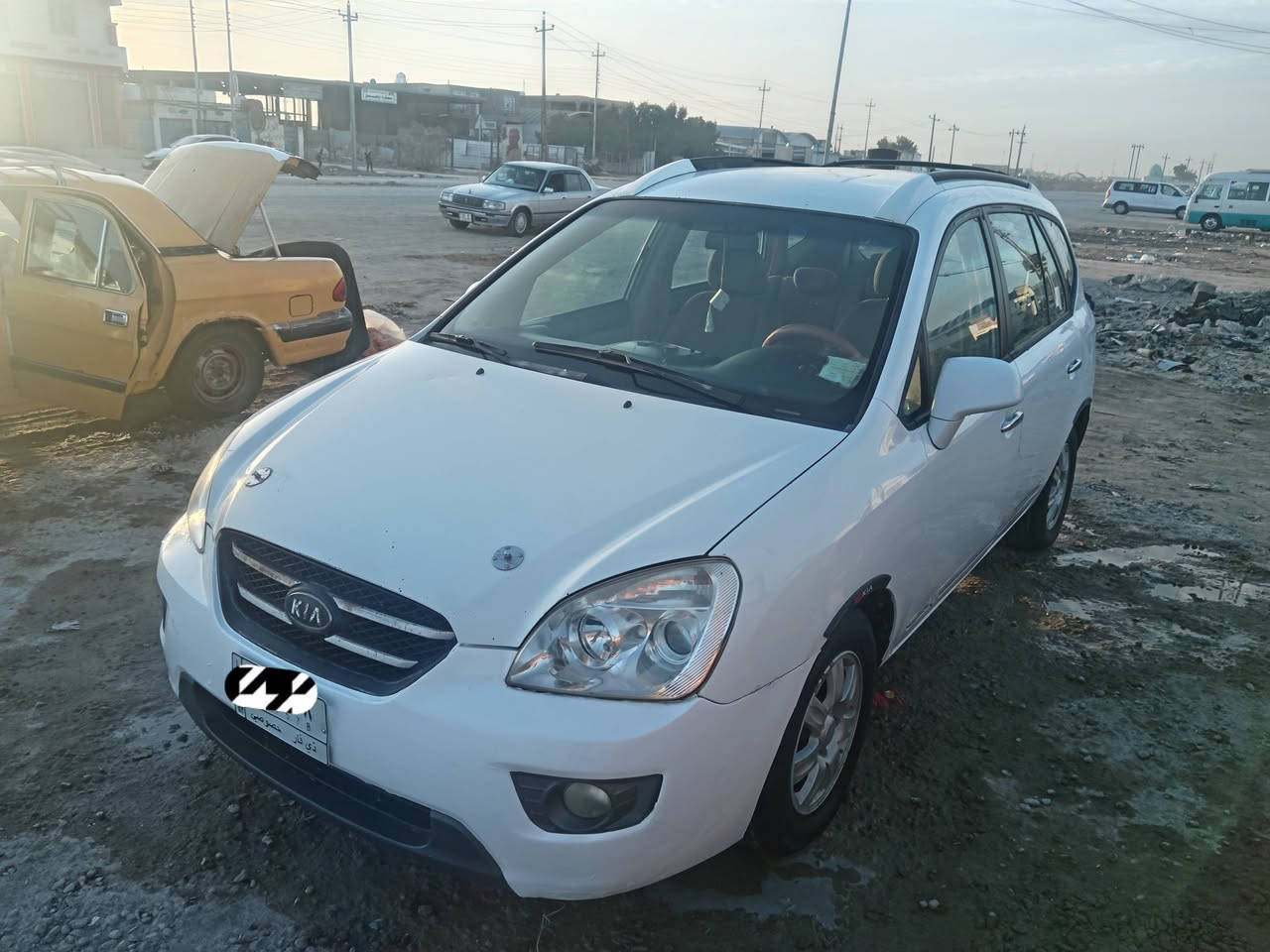 كيا كرنز للبيع رقم ذي قار تحويل ثاني يوم موديل 2008
السياره جاهزه
 ٧ راكب خليجي
 4 سلندر 2000
محرك و كير و حداده و تبريد 
خير من الله
البدي بي ضربات خفيفه
 وبي صبغ شوف العين وشوف وحكم 
السياره مكفوله گلبه وچفيه وعيب شرعي
مكانه السيارة ذي قار / سوق الشيوخ 

السعر 91 $ وبيها مجال
***********
