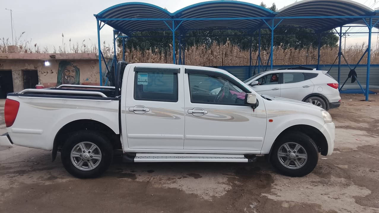 السلام عليكم للبيع كريت ويل 2015 رقم ذي قار نكليزي مصفره هيئه وغرامات.   السياره مكفوله. كفاله عامه صدر  محرك كير تخم تاير. تبريد سنويه 28 تحويل مباشر   مكان ناصريه شطره    سياره جديده مال جناي.  السعر 88 وبيها مجال للستفسار اتصال عل رقم ***********
