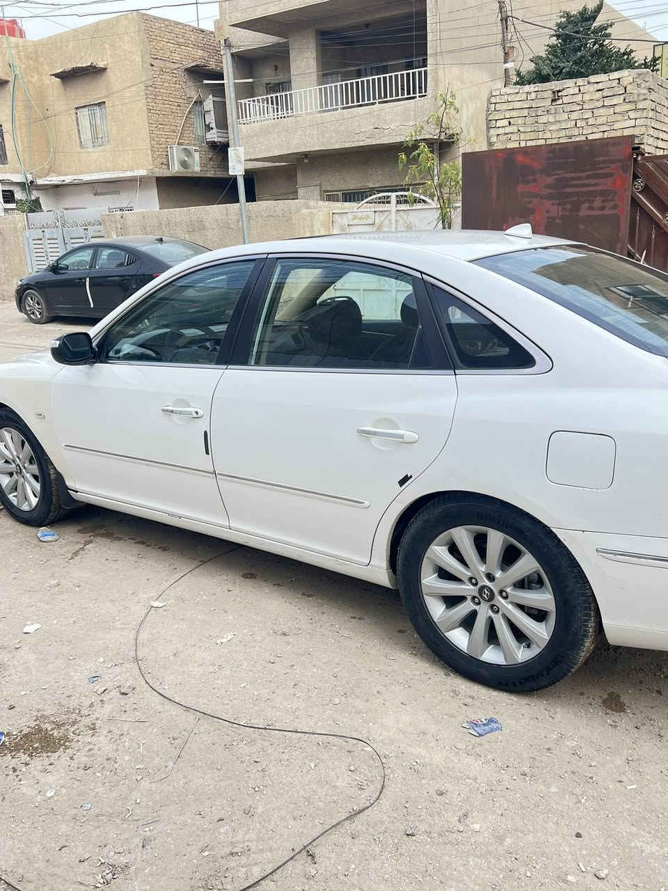 السلام عليكم
هونداي ازيرا 2009 خليجي شركة الكاصد 

محرك 6سلندر 3300 المرغوب بس بي صوت راجز اول التشغيل ويروح وكلهن هيج مابي اي تاثير اني جناي صار 3سنين 

فول مواصفات 

فتحه 

كشن كهرباء +خزن ميموري

حساس خلفي

شاشه بلادي قلاب سيدي حنجر 

تبريد بيانو ثلج

برده خلفيه 

مري شفط مع اشاره

صدر 90 ‎%‎

السياره جاهزه خير من الله 

السياره بيها قطع صبغ ابيع حزام ويراد صبغ للدعاميه لان بدلتها جانت محلوه هيه والجاماعات والبنيد قبل كم يوم 

السياره بيها ضربه من جهت الجاملغ السايق خفيفه بس صار تعديل بل شاصي بس سحب 

للستفسار اكثر تواصل *********** 

مكان السياره بغداد الدوره
