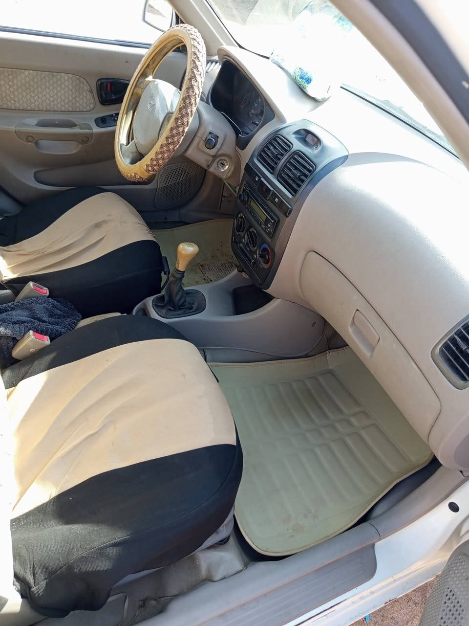 سلام عليكم فيرنا موديل ١٤ خصوصي ابيض رقم دولي بأسمي مكان بابل مركز كير محرك تدفئه تبريد حداديه كله مكفول الكشر بي ملاحظات بسيطه سياره جاهزه دوشمه جديده السعر ٧٠ ورقه ***********
