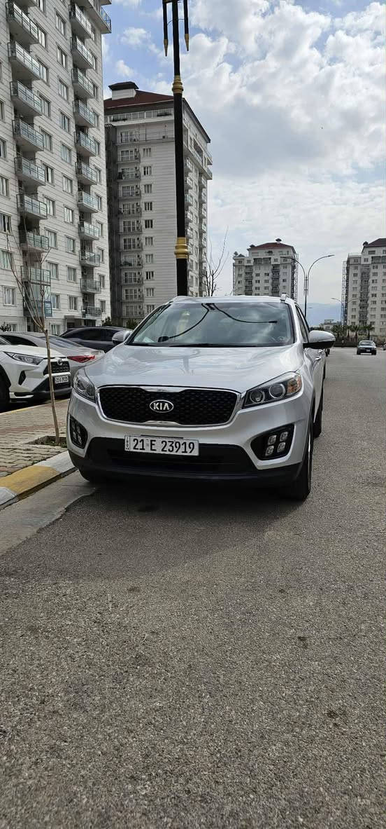 تحية طيبة للجميع
للبيع
كيا سورنتو وارد كندي
موديل 2017
مكينه 4 سلندر  2.4GDI
ماشيه 75,000MIL
مواصفاتها :
تحكمات ستيرن
شاشه كبيرة تدعم Android auto و Apple carplay
كامره خلفية
حساسات خلفية
كشن سائق كهرباء
كشن تدفئة
نظام ECO
7 راكب
سنوية لحد 2028
رقم جديد 21 سليمانيه باسمي شرط التحويل
مكان سليمانيه
السعر 165وبيه مجال

للاستفسار *********** السليمانية, العراق
