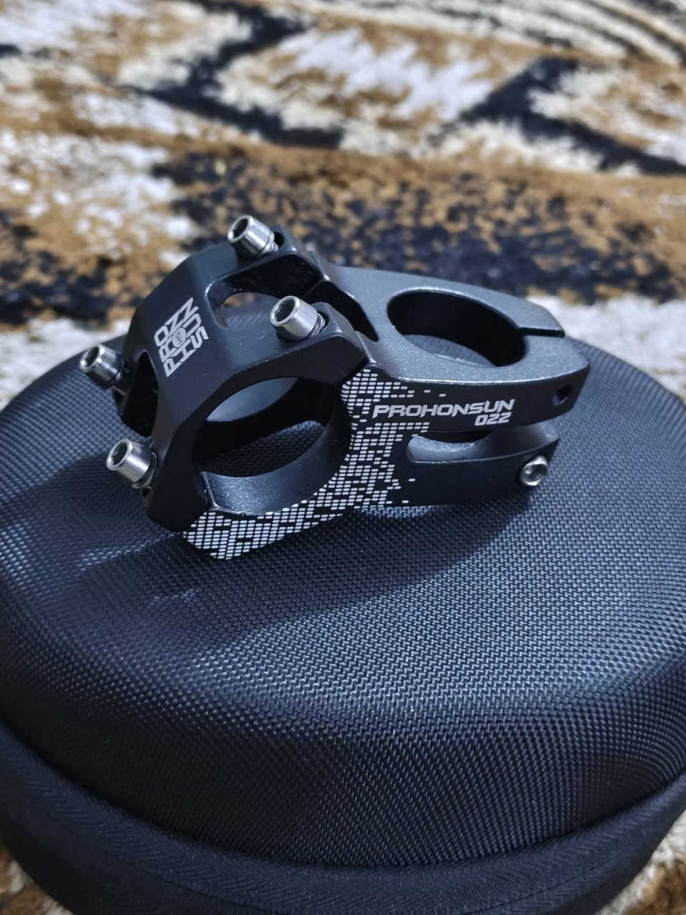 ​🚀 قطع دراجة جبلية (جديدة باكييت)
الأسعار نهائية (قفل):
​سيت (عقرب + بدال): Shimano Deore M6100 (12 Speed) 👈 بـ 30 ألف.
​الدشالي (كاسيت): Shimano Deore M6100 (12 Speed) 👈 بـ 30 ألف.
​البطيخات (هبات): TANKE TH240 (صوت عالي) 👈 بـ 35 ألف.
​طقم دسكات: SRAM Avid (180mm + 160mm) 👈 بـ 25 ألف.
​الهاندل (ستيرن): Z-ONE (عرض 780mm) 👈 بـ 15 ألف.
​الرقبة (ستيم): PROHONSUN 022 (CNC) 👈 بـ 10 آلاف.
​📍 الموقع: [بغداد ]
📞 للتواصل واتس او ماسنجر خاص : [***********]
