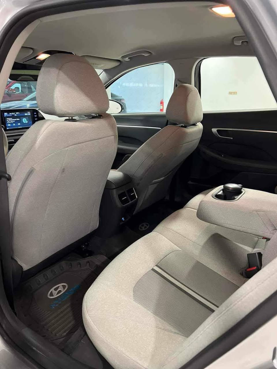 السلام عليكم 
سوناتا 2020 رقم دهوك سنوية جديده
حادثها جاملغ جهة السايق وبنيد بدون دواخل
ماشية:80
مكينة 2500
الكير 
السعر 158 وبيها مجال
الرقم: ***********
المواصفات
شاشة كار بلي 
5 وضعيات للقيادة
كامرة خلفية
تدفئة كشنات
اشاير بلمري
تبريد بيانو
تدفئة بالكشنات
رادار امامي وخلفي وجانبي
نظام القيادة الذاتية نظام التوقف الذاتي واذا شي وراها ماترجع نظام المحافظة على المسار
اوتو هولد
جنطة ذكية.
تحكم ستيرن جهتين
وبعد هواي مواصفات
