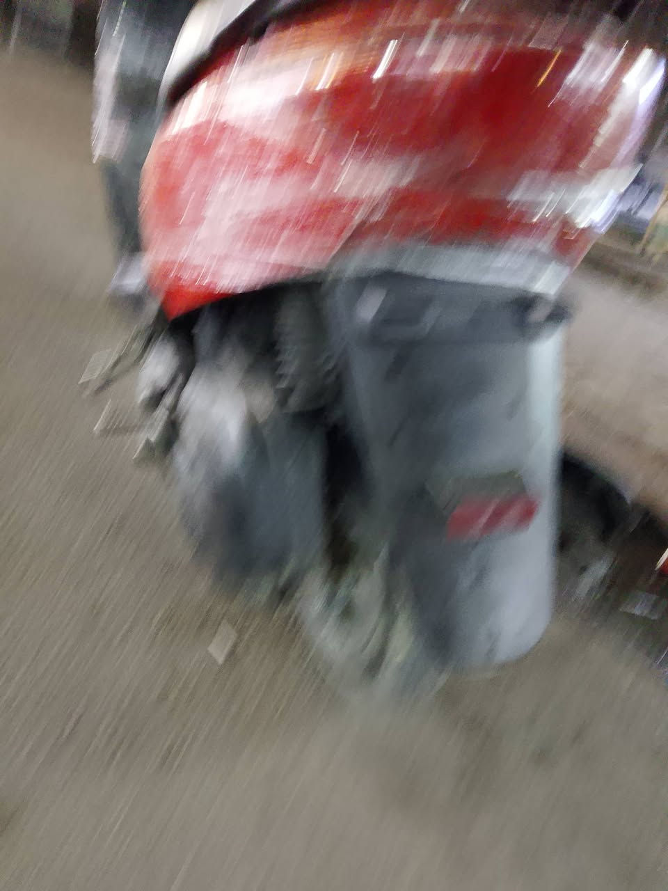 دراجه بريز للبيع السعر 450  الف العنوان البياع مابيهة اي نقص و حق علي حتى للشمال رايح بيهة مكفوله من كلشي 
‏‪0774 669 3305‬‏ والله مال واحد مستعجل
