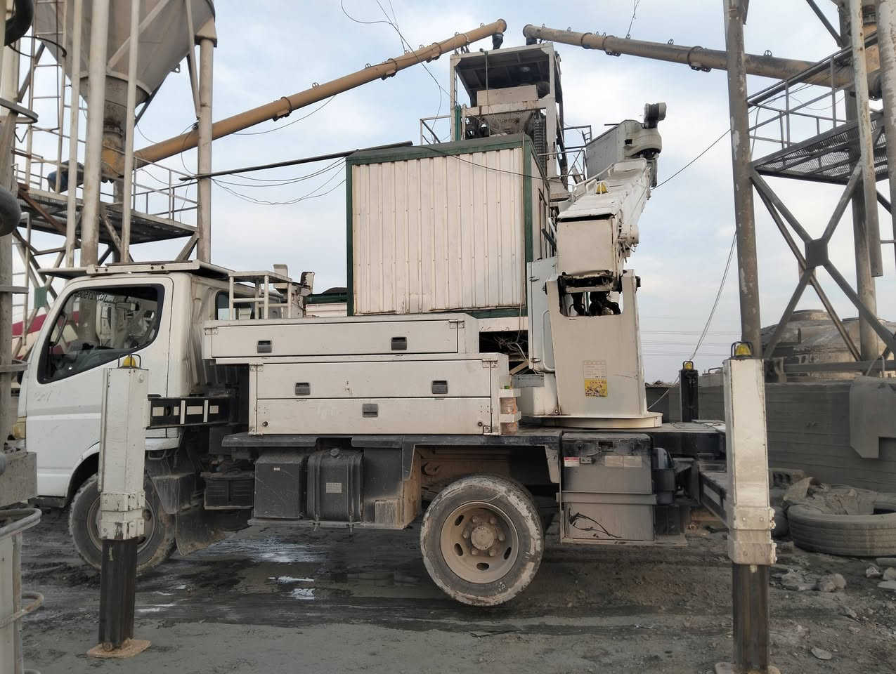 السلام عليكم مكلف بالنشر
باسكت دخول جديد (2018) 14م كهربائي وهايدروليك سياره جديده كهربائياتها 100% محرك 100% تخم تاير جديد سياره جاهزه للعمل وبلاديه
ما اجاوب خاص ولا بالتعليقات
***********/*********** مكان كربلاء
