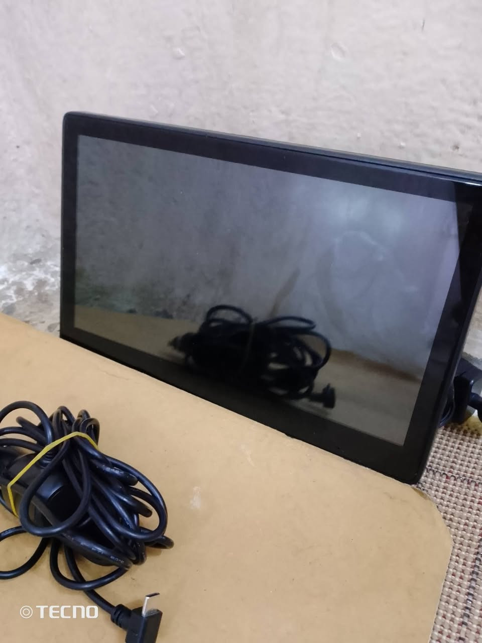 متاح شاشه صغيره جديده شغاله مع ملحقاتها السعر 40 الف مدينة الصدر رقم الهاتف⁦}⁠:⁠‑⁠)،،***********........ متواجد فيس بوك
