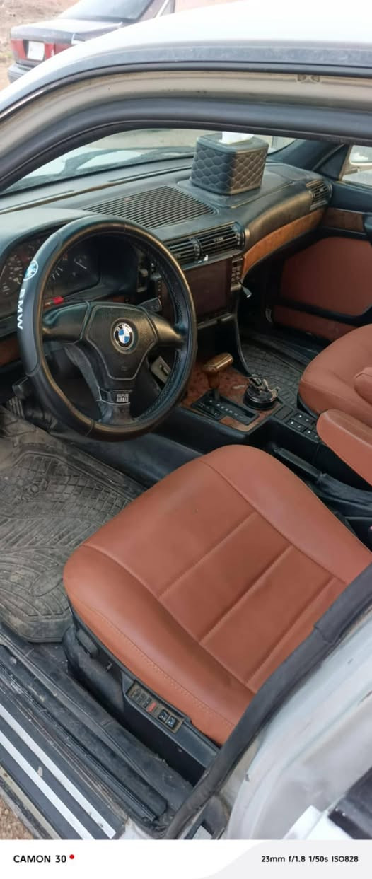 السلام عليكم 
للبيع بيئم 735 موديل ٩١ محرك گير شاصي كهربائيّات مكفول مصبوغه عام جماليه قرفه جديده قبل سبوع دوشمتها اب 500الف سعر 60 مكلف بلنشر رقم صاحبها *********** اي ستفسار اتصل بل رقم
