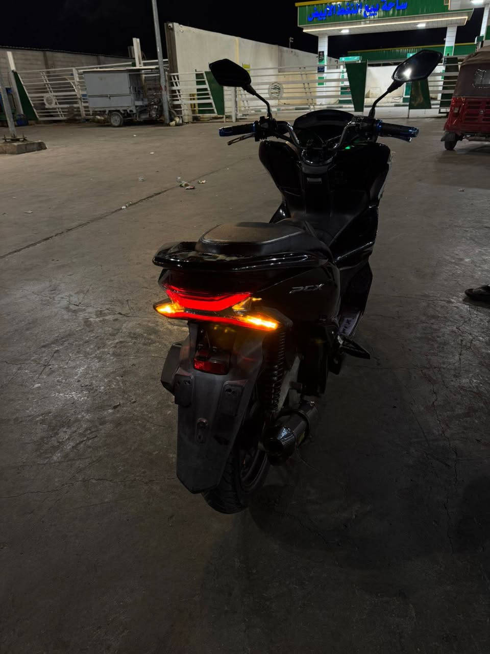 السلام عليكم دراجه pcx جيل الثالث للبيع درجه مكينه مكفوله نضافه 100% شلعه معدل الكفرات يراد ترتيب الهن وبيهن كسور خفيفات مكاني بغداد الحسينيه الراشديه رقم *********** سعر 1850  اقره التفاصيل وخابر 🤍
