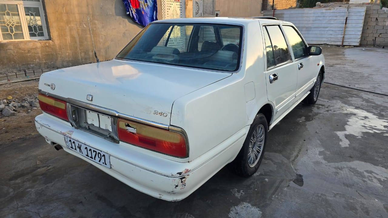 السلام عليكم
السعر ((42))وبيها مجال للشراي 
***********
سياره سدرك موديل 1998مكفولة كفاله عامه من الضربه والكص والنقل الجثه والعيب الشرعي وكافة الاصوليات كير مكينه فيفيتي حداديه جديده تخم تايررات جدد كهربائيات شغاله سياره جاهزه الرقم بغداد إنكليزي سنويه مجدده لغايه 2030تحويل ثاني يوم للاستفسار الاتصال على الرقم التالي
