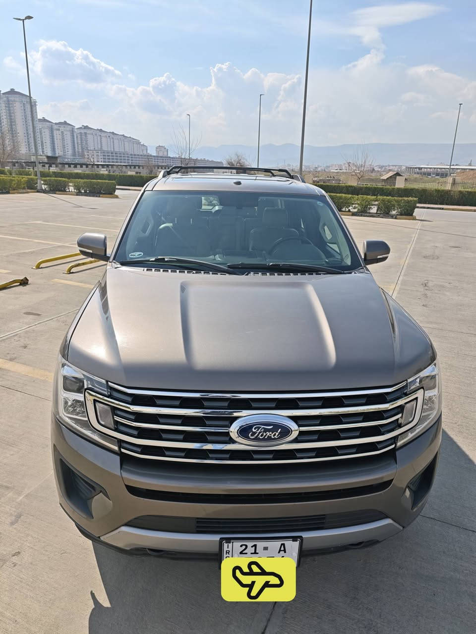 ***********
فۆرد اکسپدشن القاصد
2018 XLT پلەس
سفرشریکە قاصد 
بێ بۆیاخ بێ سارد بێ شوخت بێ چاڵ
پانۆڕاما
کوشن جلد سارد گەرم
شاشە گەورە ٣ شاشە
کامل سێرڤزی تازە بۆکراوە
تایە باتری ڕۆن هایدرۆلیک
١٤٠ کم/ هەزار ڕۆشتوە 
هەموو گیانی بەشەرت
