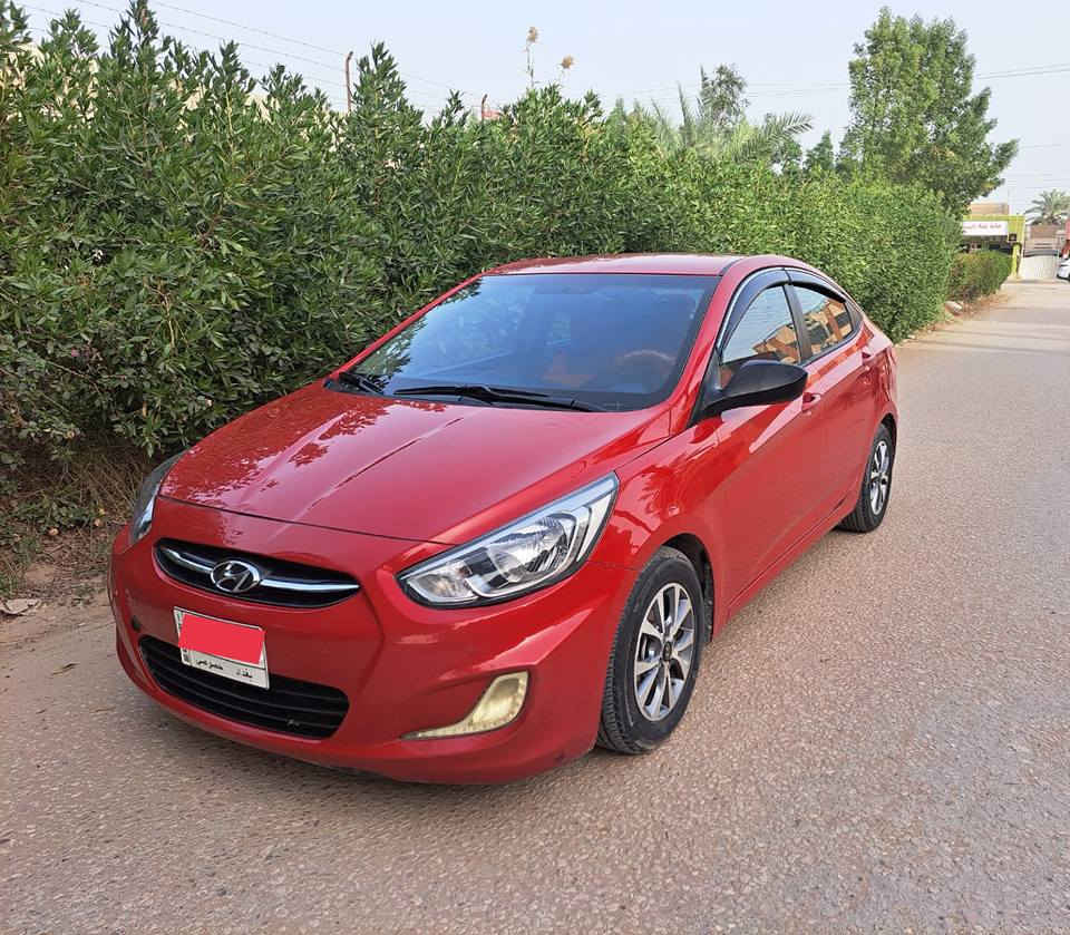 السلام عليكم 
اكسنت 2016 وارد امريكي 
رقم بغداد الماني مشروع وطني 
سنوية مجدده لل 2028 
السيارة بأسمي 
مكينة 1600
حادثه جاملغ وباب بدون ايرباك
الحادث موجود بالصور 
مكينة وكير مكفولات 
حدادية مكفولة 
تبريد وتدفئة درجة اولى
السعر 93 وبي مجال
مكان السيارة (الحلة)
للأستفسار الاتصال على 
*********** المحاويل, بابل
