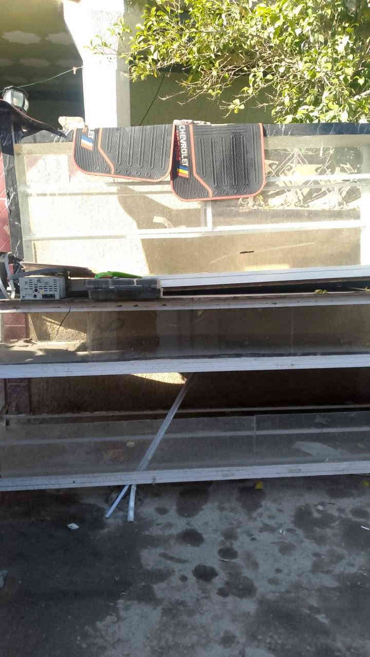 عني هذني الغراض كل وحده سعر واذا اجيت تاخذها شلع رح اداريك بالسعر *********** بي واتس اب
