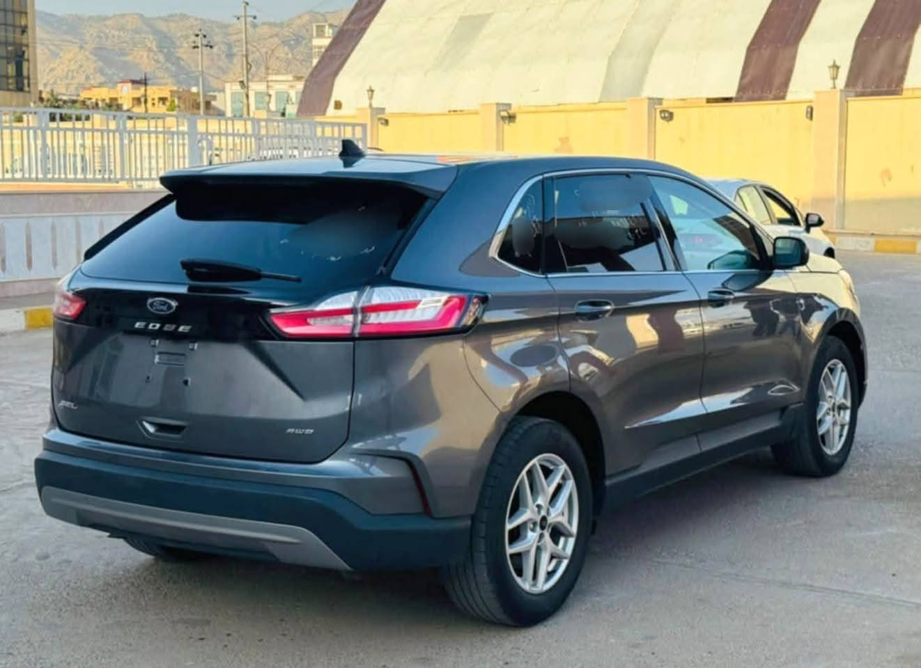 بسم اللە الرحمن الرحیم
Ford Edge 2024 SEL AWD 💥💥
فورد ايدج 2024 فوول مواصفات بس بدون بنوراما
محرك 2.0 تيربو 🚀 4 سلندر
بجم و خلفي كبس شرط الفحص بدون صبغ 
رقم شاصي موجود بالمنشور
۳٤ الف ميل ماشية
❤️ مواصفاتها معروفه
بصمة و تشغيل عن بعد
شاشة كبيرة و كيج الكتروني
ويل كروم و دبل اكسل
اوتو هولد و حساسات امامية و خلفية
رادارات امامي و خلفية
رادار جانبي(نقطة عمياء)
كشنات هيتر
كشنات كهربائي فور وویل لايت Led
بريك بصمة تبريد مركزي 
بعد بيها مواصفات ...
كير محرك تبريد ارباک حجر بئە رادار کلە بشرط
سیارە رقم کاتی ، تترقم شمالی
سعر بلاش 140 $ مجال قلیل
*********** viber watsapp دهوك, العراق
