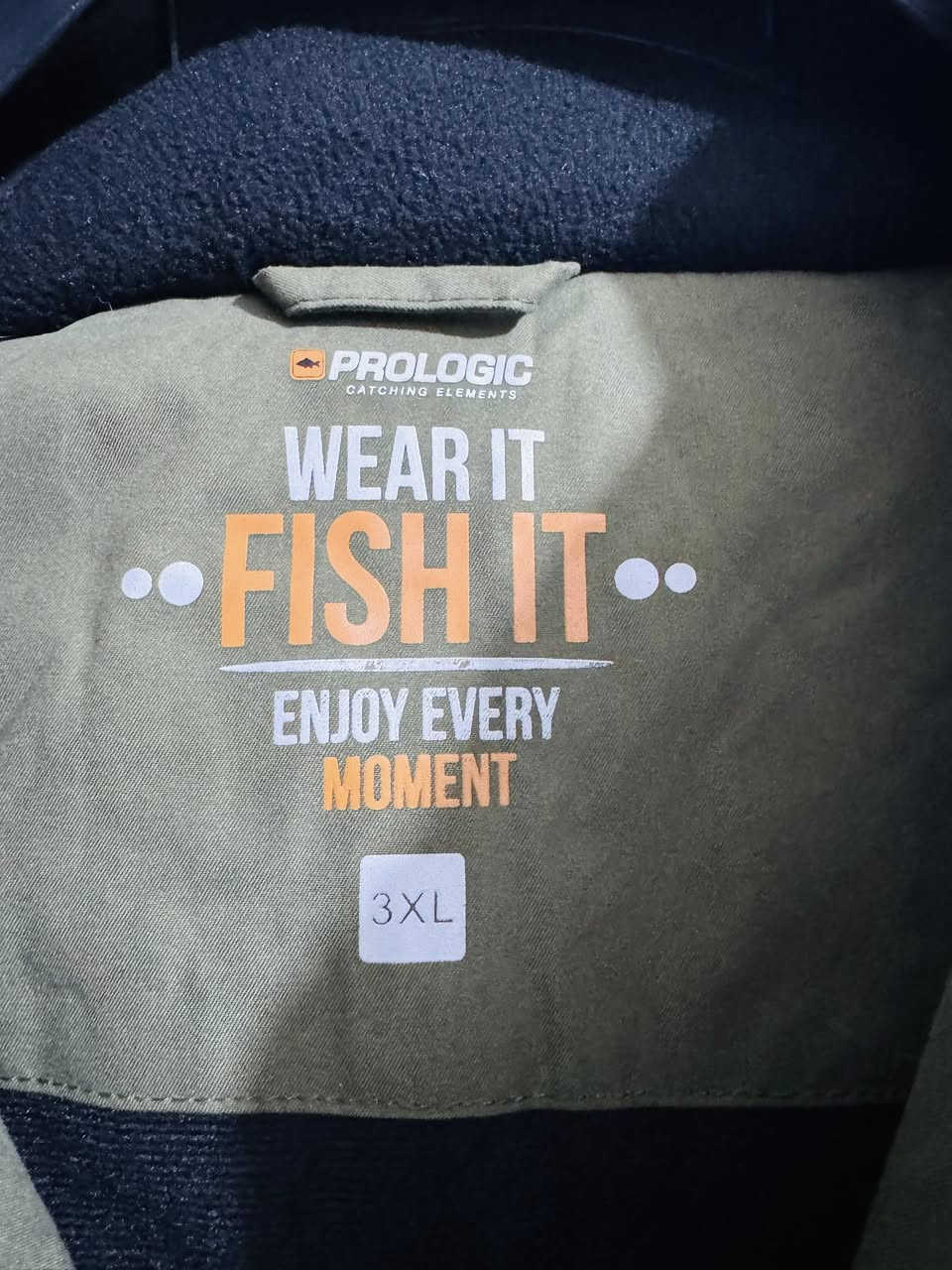 قمصله كتان أمركي من ماركة برولوجيك جديد غير مستخدم تفاصل القمصله بل صور الاستفسار خاص او اتصال ***********
