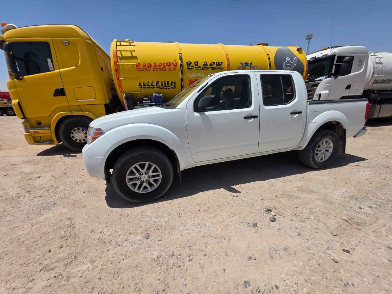 نيسان فونتيرا موديل ٢٠١٧ رقم بصره سنويه جديده مكفوله العنوان بصره زبير سعر ١٣٠ ***********
