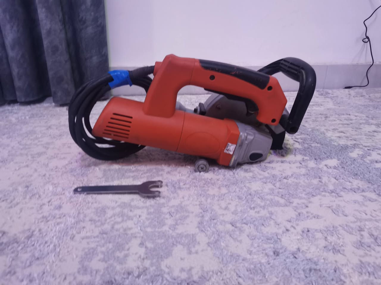 كوسره حايط ماركه توليسون نضيفه شغاله 100٪ سعر 50 وبي مجال للشراي اي استفسار *********** واتساب.
