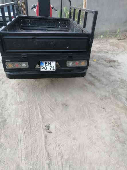 سلام عليكم ستوته للبيع موديل 15اوراق بسمي اداورلك من الوكيل كهربايات كله شغال تخم تايرات جدد شاصي مكفول السعر واحد و 400بيهة مجال الاتصال ***********
