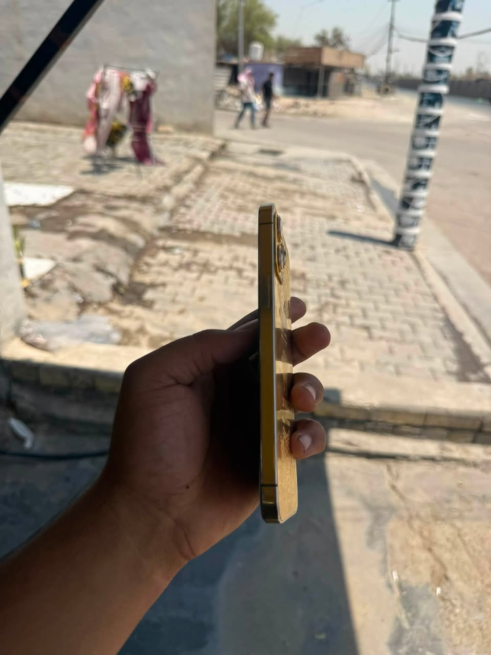 السلام عليكم ايفون 12 برو ماكس 256 عربي شرق اوسط ماستر بطاريه 87 ما مرفوعه طلاء ذهب الجهاز فقط مبدل شاشه 3خيارات كله شغال مابي اي خلل رايده ب275 بيع او مراوس مكاني بغداد ***********
