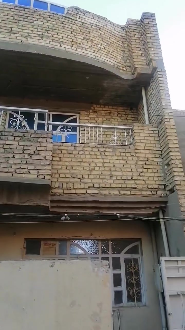 الايجار ١٠٠ متر مربع  بشارع ابو سمير
***********
