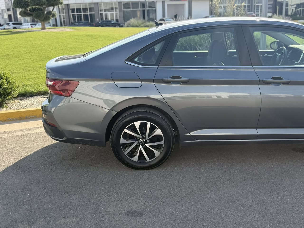 Jetta 2024 S
هەموو زانیاریەک لە وێنەکان هەیە 
تکایە سەیارەکە زۆر پاکە. 
هەر شتەو بە نرخی خۆی 
قفڵ 
128 گەڵایە 
لە سلێمانیە سەیارەکە 
کاتی ۳ مانگی لەگەڵە نەشکاوە 

3VW5M7BU3RM061028

ناوی بەدەنە نوقتەی هەبوو ٥٠٠$ بشکێنە


**إذا كنت صاحب هذا الإعلان وتريد حذفه لأي سبب، رجاءا أرسل رسالة إلى الدعم الفني**
