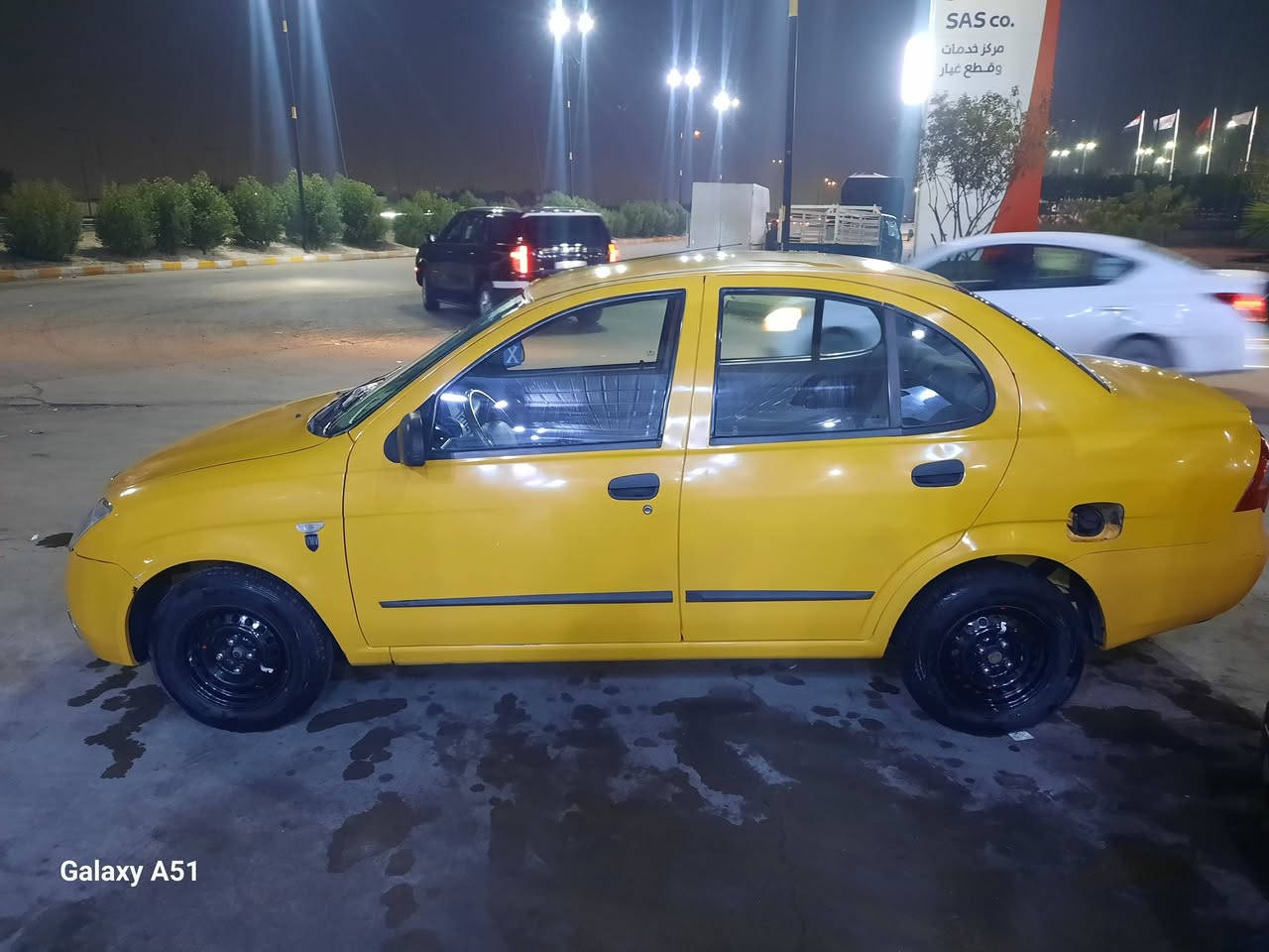 السلام عليكم سيارة طيبه 2017  كير مكينه مكفولات بيها فقط جاملغ الامامي الجهة اليمنة طخة خفيفة واضحة بالصور، تحويل ثاني يوم السعر 45 وبيها مجال مكاني بغداد الرقم ***********
