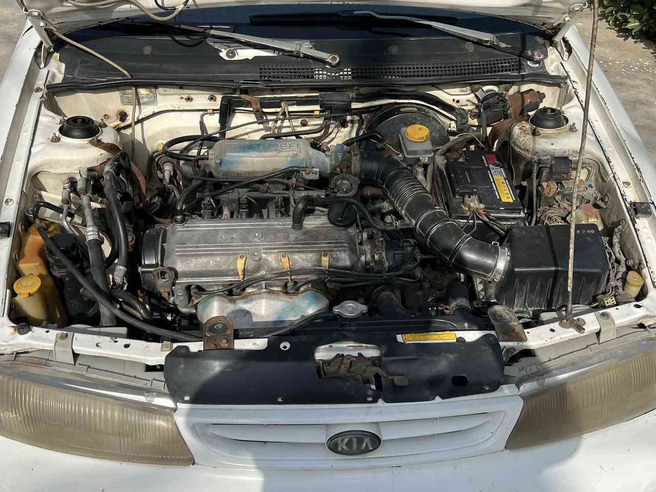 السلام عليكم للبيع موديل 1995 محرك كير اوتماتيك مكفولات كهربائيات كله شغاله تايرات جدد بيه خياس بسيط بدون ضربه السعر 33 بيه مجال الاستفسار  ***********
