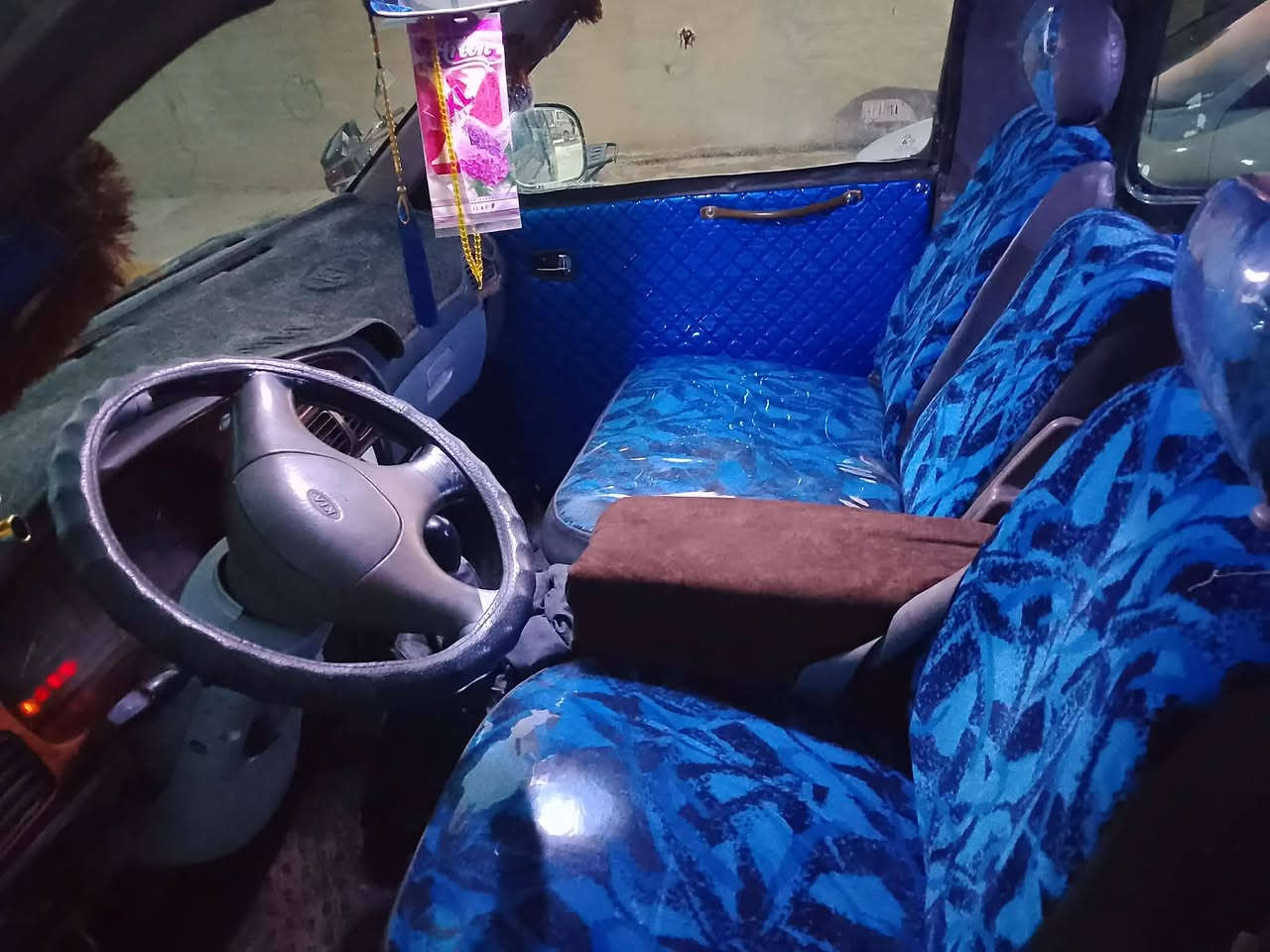 سلام عليكم كيا بريجو للبيع موديل 96كهربايات كلها شغالة سيارة مكفولة كفالة عامة بس المحرك بي بخار تخم تاير دوشمة جديدة الاتصال على هاذا الرقم *********** مكاني ديالى بعقوبة
