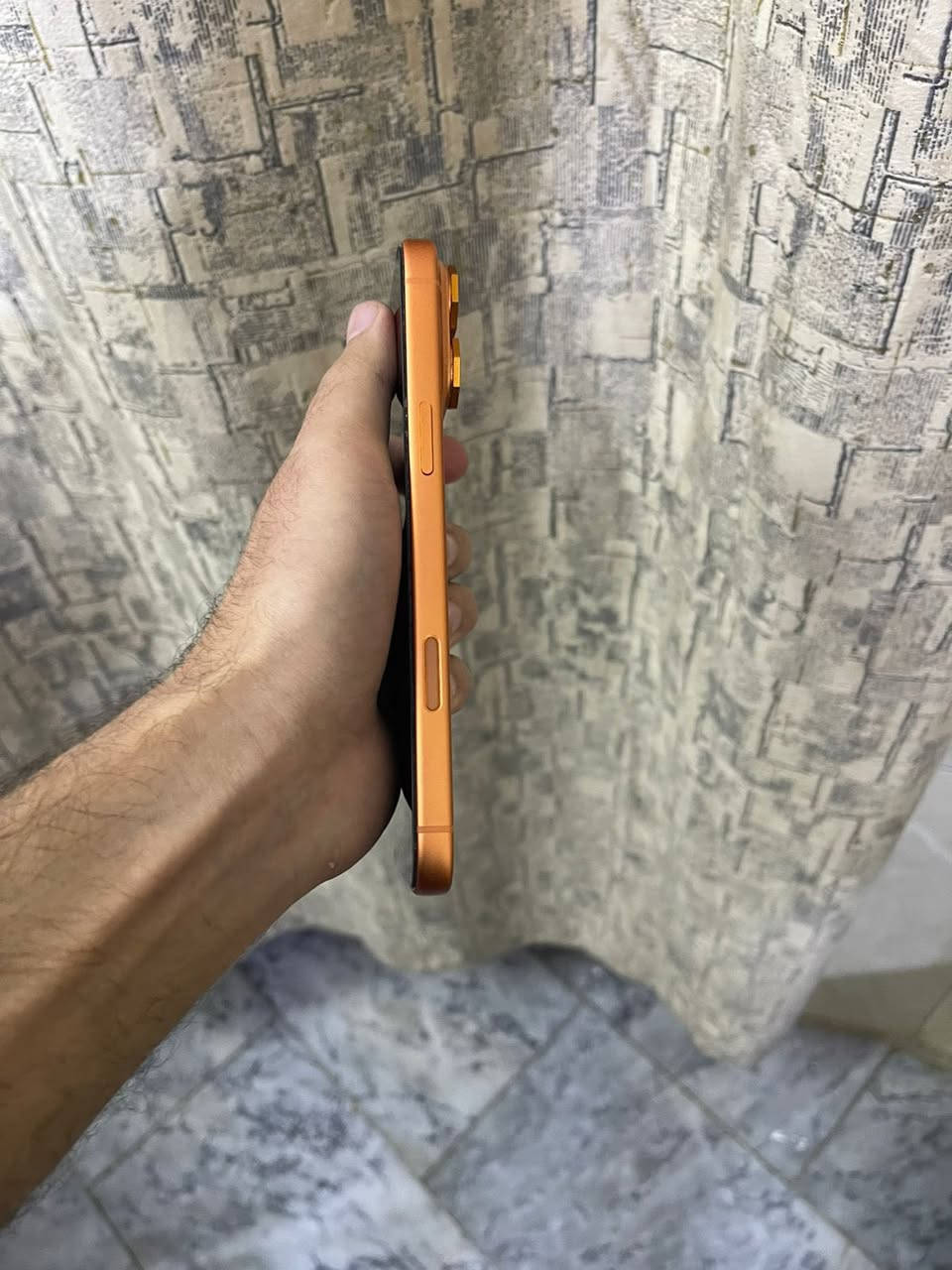 السلام عليكم 
١٧برو ماكس ايسم ٢٥٦
بطارية 🔋 ٩٨
عدد دورات  ٩٧
رايده ب مليون و ٨٢٥
بغداد (***********)
