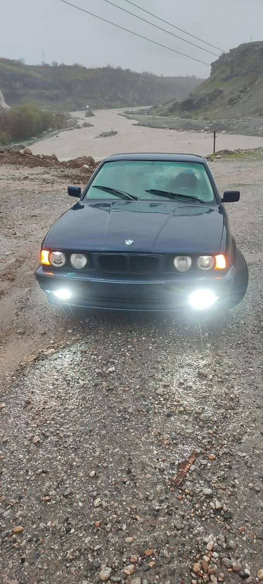 بیم مۆ دیل 92ئاڕم پلاستیک بۆ ڤرۆشتن 
520گیرو مە کینە بە شە رت 
بە س ڤرۆشتن گۆڕینە وە نا کەم 
جوابی کۆمیت نادە مە وە لە گە ڵ ڕیز دا 
مشتە ری چات بکە یان تیل  بچوکیت ئە کەم  شونم نزیک ڕانیە هەموو گیانی بەشەرت ***********
