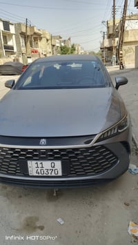 للبيع بي وايدي كن بلاس  مكفوله مديل 2025 السعر 18.300 07711086630