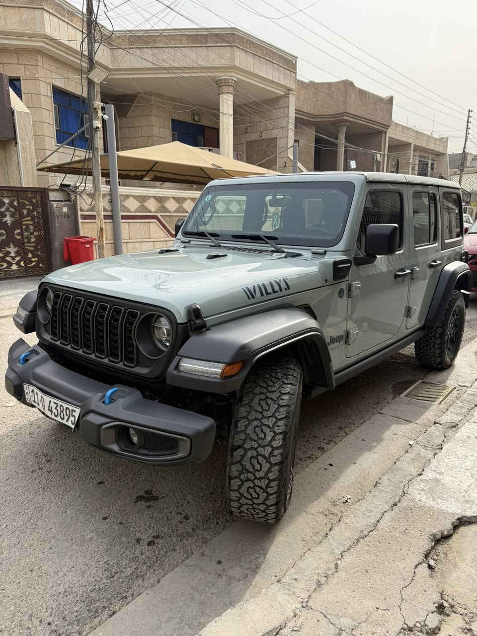 جيب رانكلر 4Xe 2023  وارد امريكي
تيربو + هايبرد + هجين شحن خارجي 

تJeep Wrangler 4Xe 2023 2.0L 4

حجم المكينه : 2000 تيربو + هايبرد + هجين شحن خارجي

المسافه المقطوعه : 80 الف كيلو     

                      الضرر :  مرفق بالصور

                   الايرباك : ستيرن فقط 

المواصفات 

1.قماره تتفصخ تصير كشف

2.بصمه 

3.لوكير

4.كشافات 

6.شحن خارجي

7.بكلايت لد 

8. شاشه

9.دمام خلفي

10.لايتات زنون هايلوجين

للعلم مسويلها عوازل درجه اولى لكل السياره العزل بيهه يختلف عن بقيه الرانكلر 

 مرقم بغداد باسمي  

السعر 34.500$ الف مرقم بغداد وبيها مجال بسيط

تفاصيل اكثر هذا رقمي ***********  

مكاني بغداد السيدية
