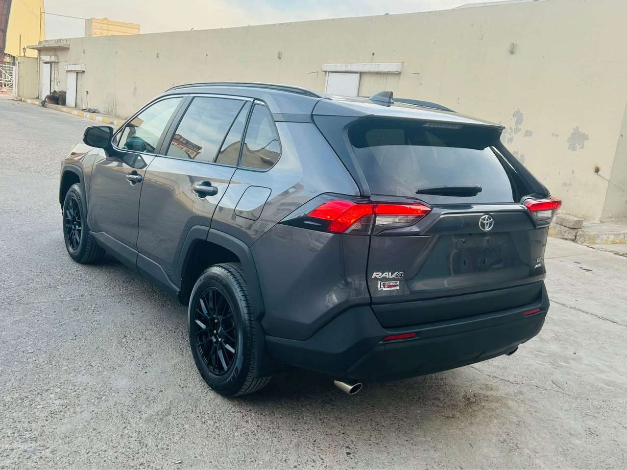 راف فور 2024 ماشي 3الف مواصفات LE AWD 
رادار 360درجة/تبريد مركزي/كشنات هيتر/كيج إلكتروني/شاشة كبير/ عنوان عقرة/سعر213$بي مجال
 بيها صبغ جملغ و ربع باب بدون دواخل بجم كبس 
سيارة تترقم شمالي//*********** رقم يكلف 15$ اكر, نينوى
