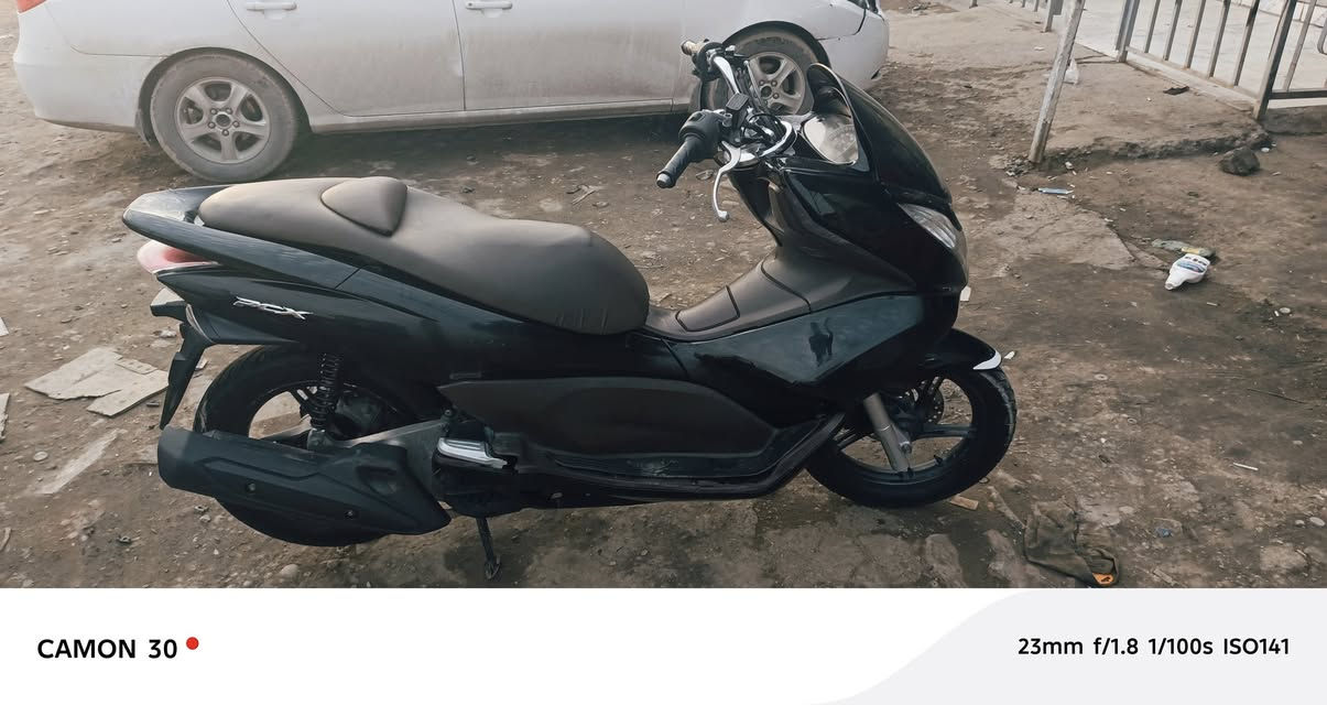 السلام عليكم PCX جيل الاول دراجة خير من الله مال جناي ماشية ٤٦الف حساس زدحام شغال وحساس ستان صفح شغال معدل وشلعة خير من الله مكينة خير من الله سعر 1300بيهة مجال تجي وبخدمتك مكان 📍حي البتول تصال ***********
