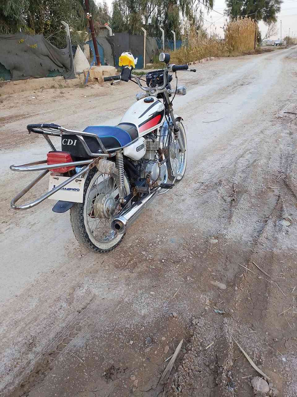 سلام عليكم دراجه للبيع نامه ابرو 2017على بلاد ما ملعوب بيه كلك سعر 400وبيه مجال مكاني ديالى بعقوبة قرب أمام المحسن ***********
