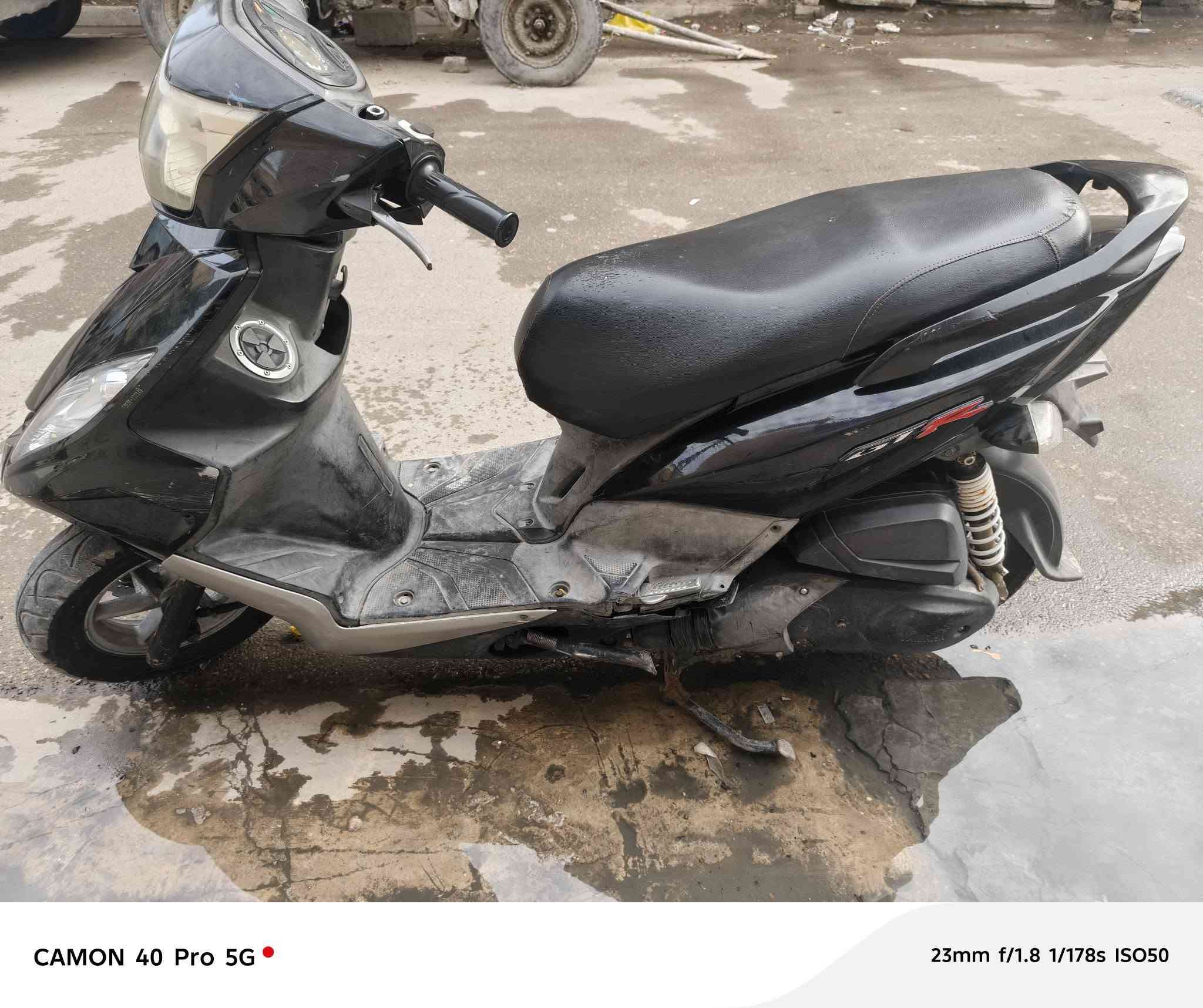 سلام عليكم  دراجه جي تي ار  موديل 12دراجه نضيفه رمبه بنهايت شهر9 منزلهت دراجه امانت الله ما اطلع بيها من البيت للمعهد درجه اذا محطوط عليها سبانه عده الدهن مرجوعه تفويل كله محسن اورقاها كامله مكاني بغداد الشعب ***********
سعر مليون و100وبيها مجال حك الجيه دراجه منزلها ب مليون و350
